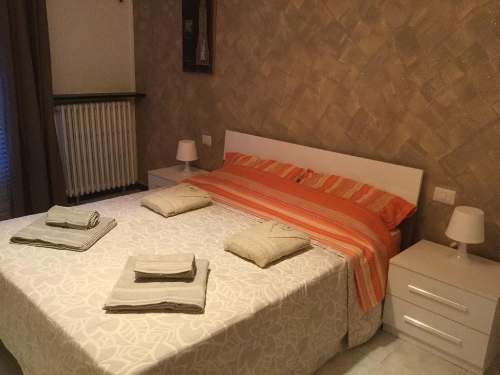Cosy Corner Apartment Милано Екстериор снимка
