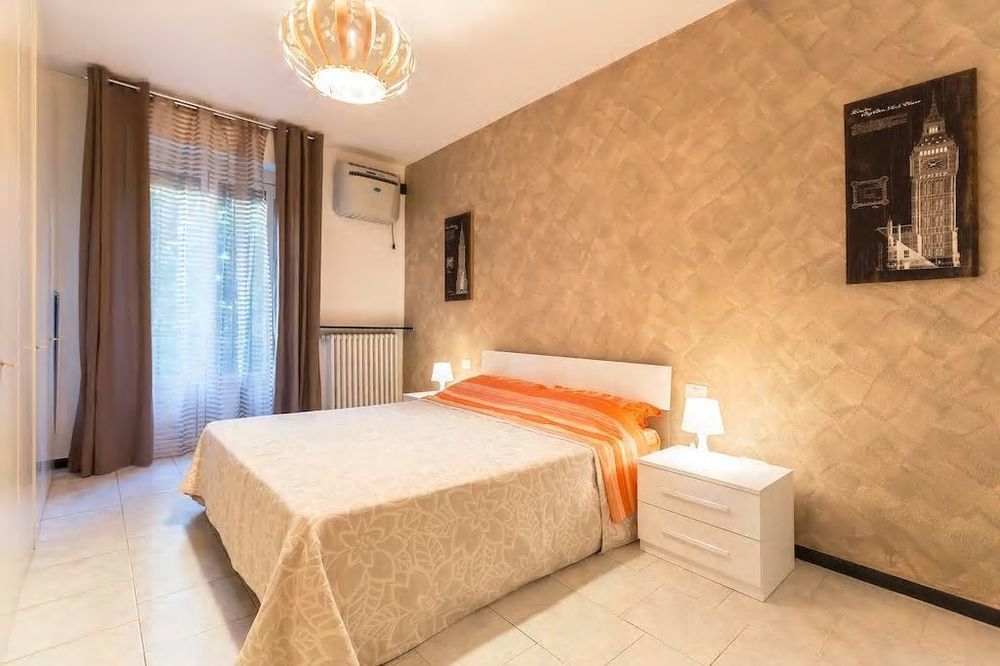Cosy Corner Apartment Милано Екстериор снимка